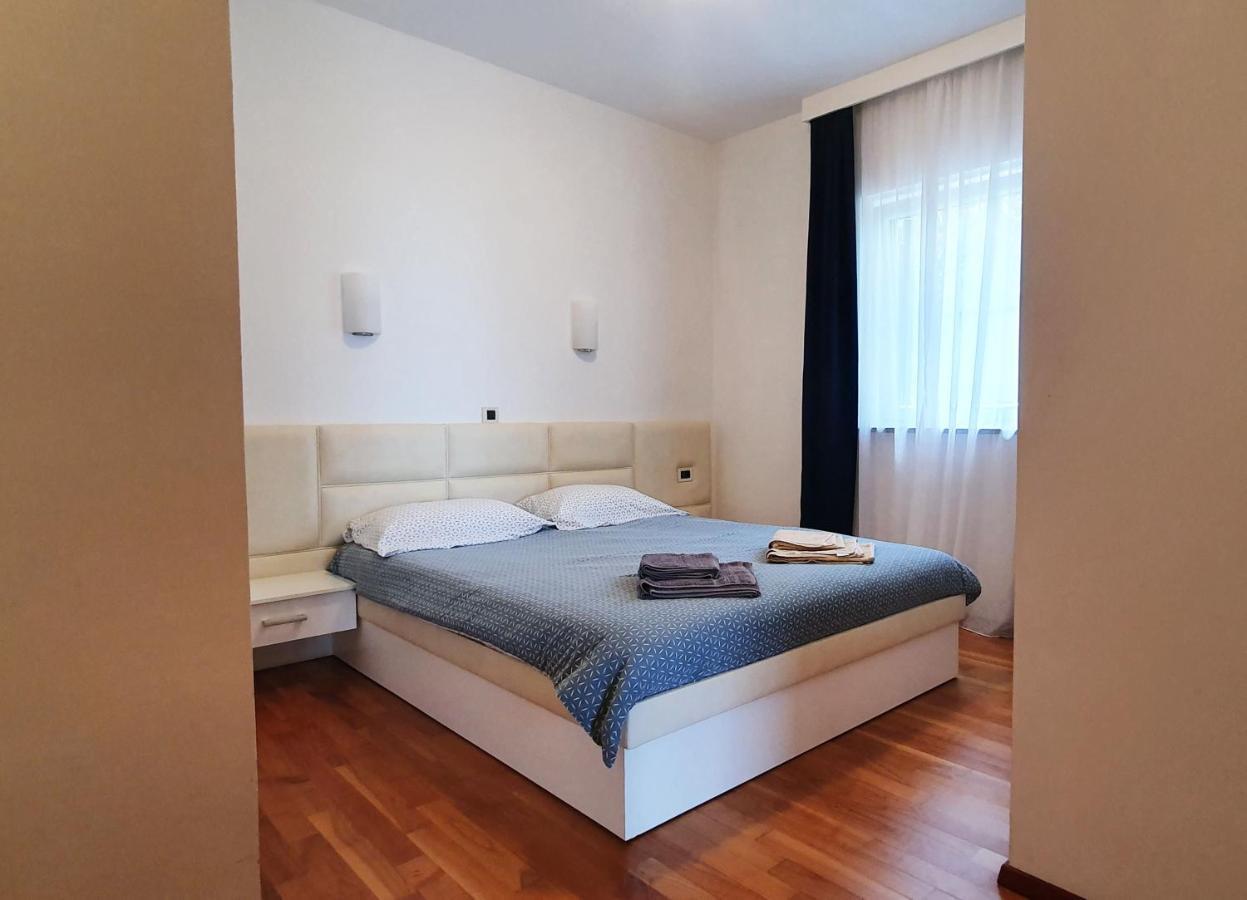 Lukovo Seafront Apartments Eksteriør billede